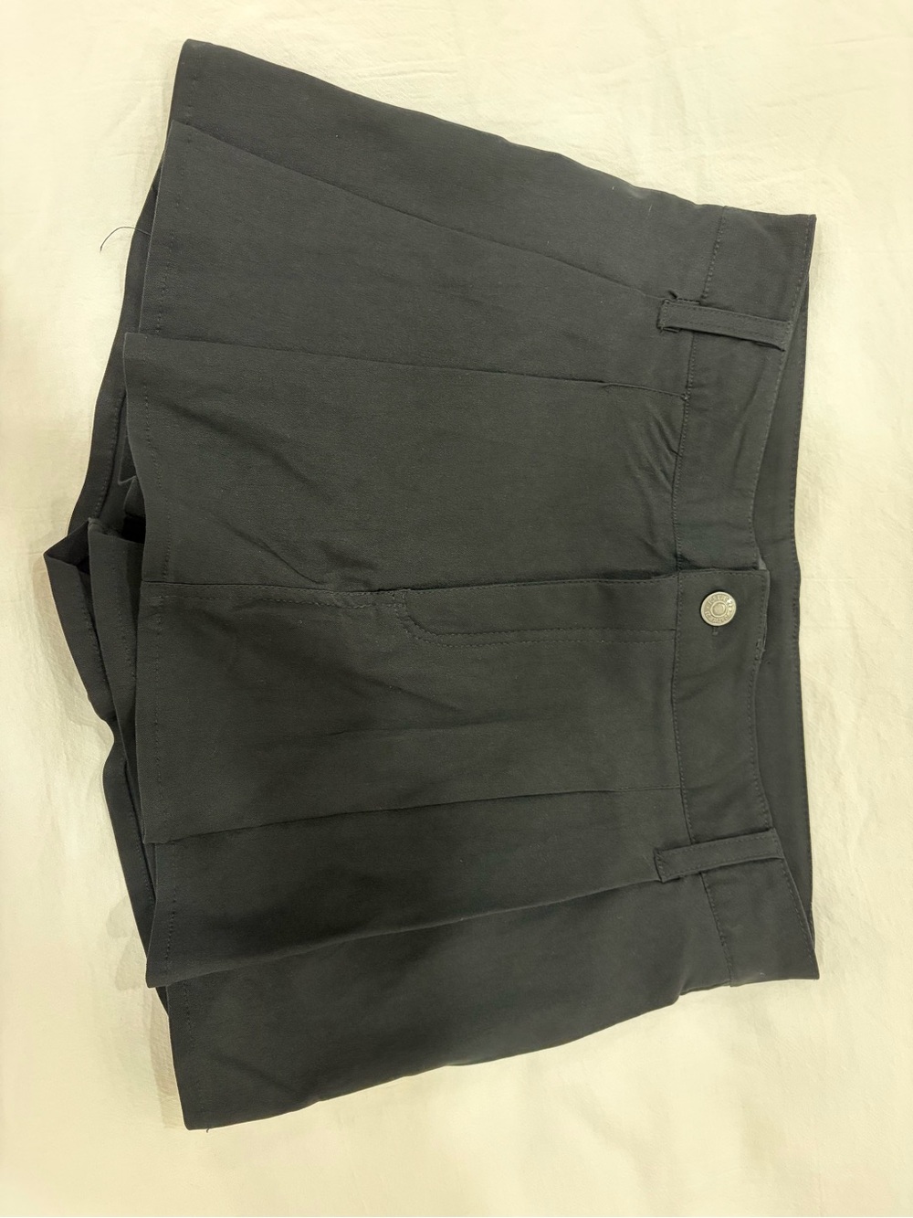 Forever 21 Women’s Black Pleated Skort
